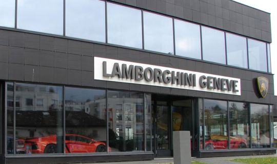 garage lambo cars geneve