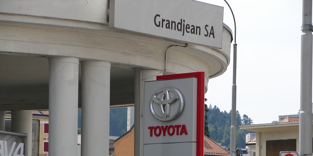 garage toyota la chaux de fonds suisse