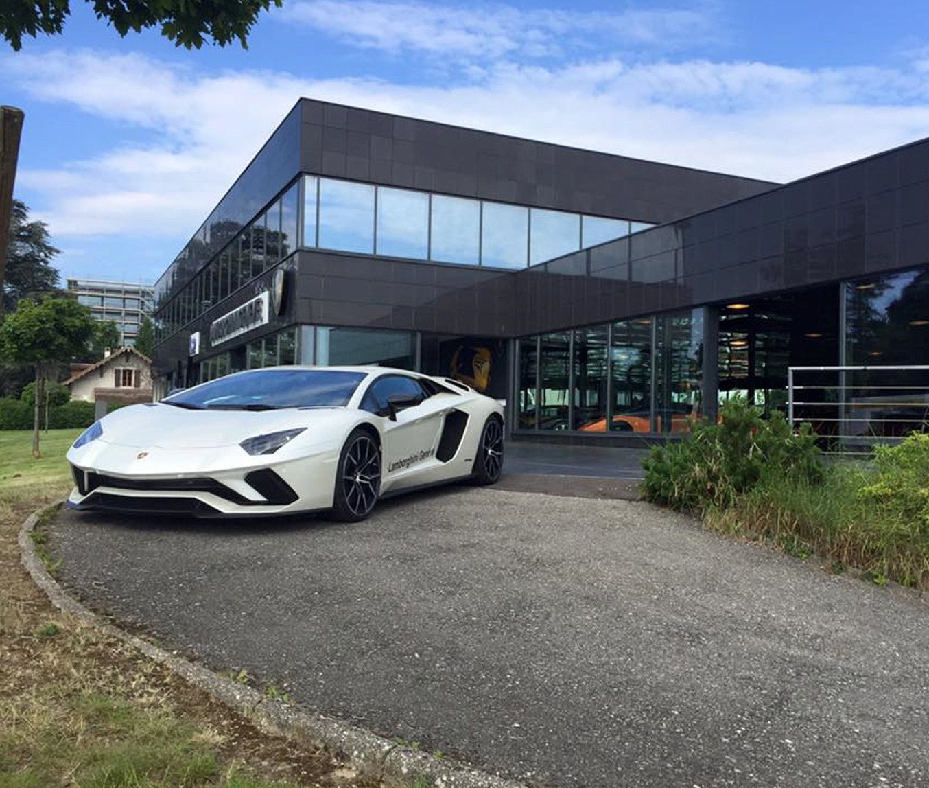 centre lamborghini geneve plan les ouates